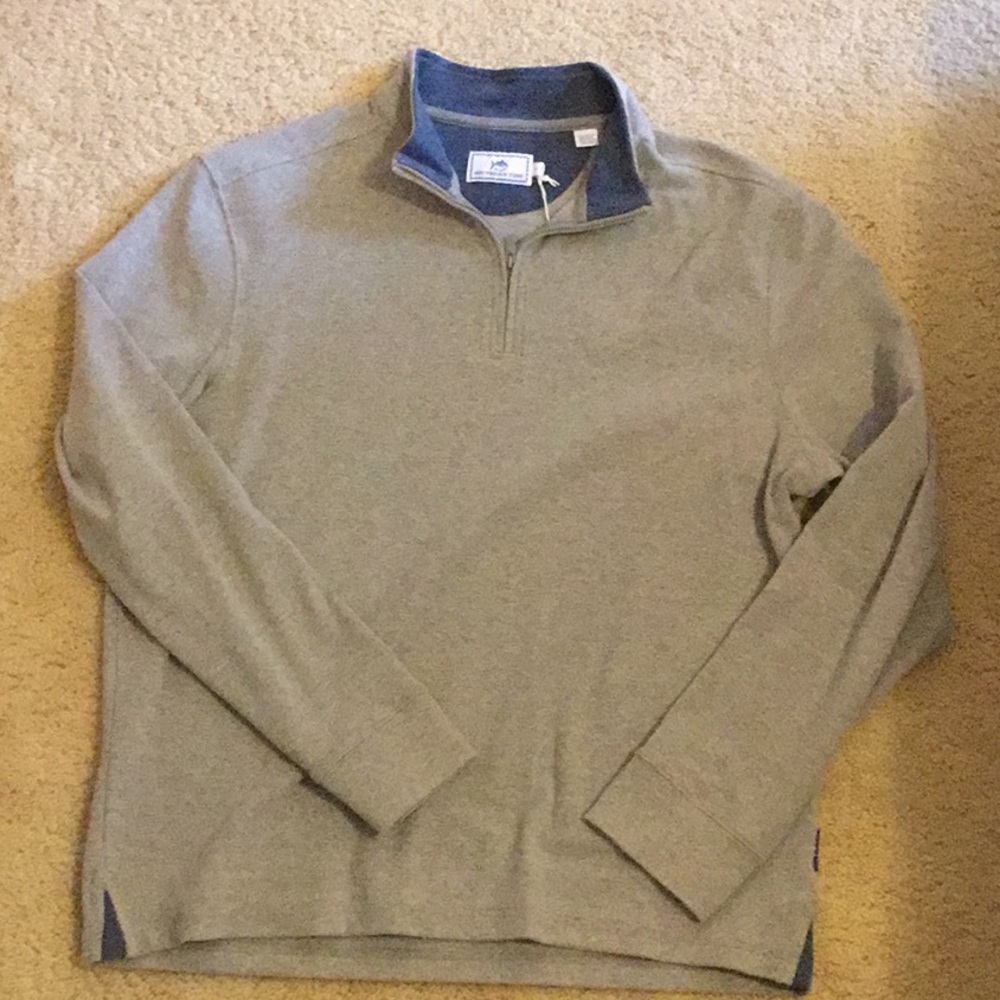 Southern Tide half zip. Gray. New